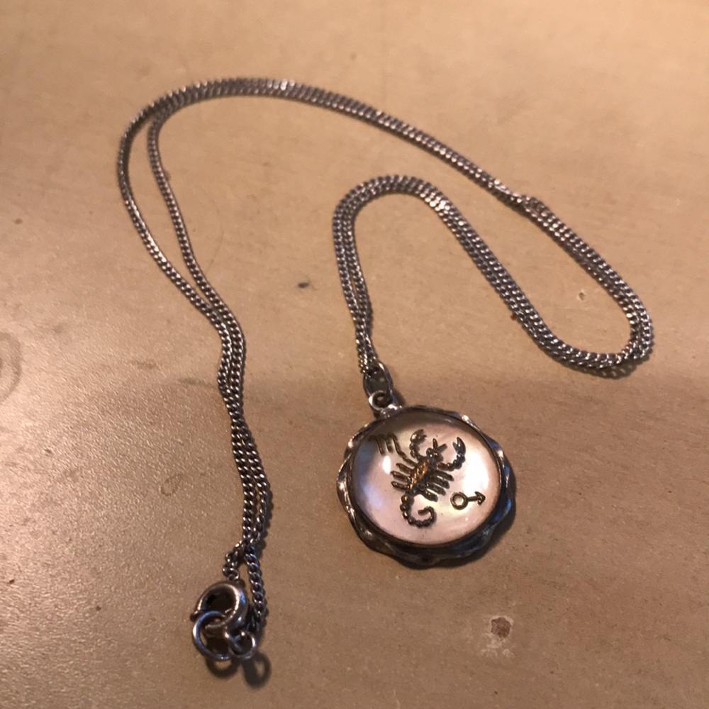 vintage Sterling silver Scorpio pendant necklace - Picture 7 of 7